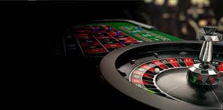 Fafafabet ကစားသမားများ Myanmar ၌ online betting ကစားနေပုံ
